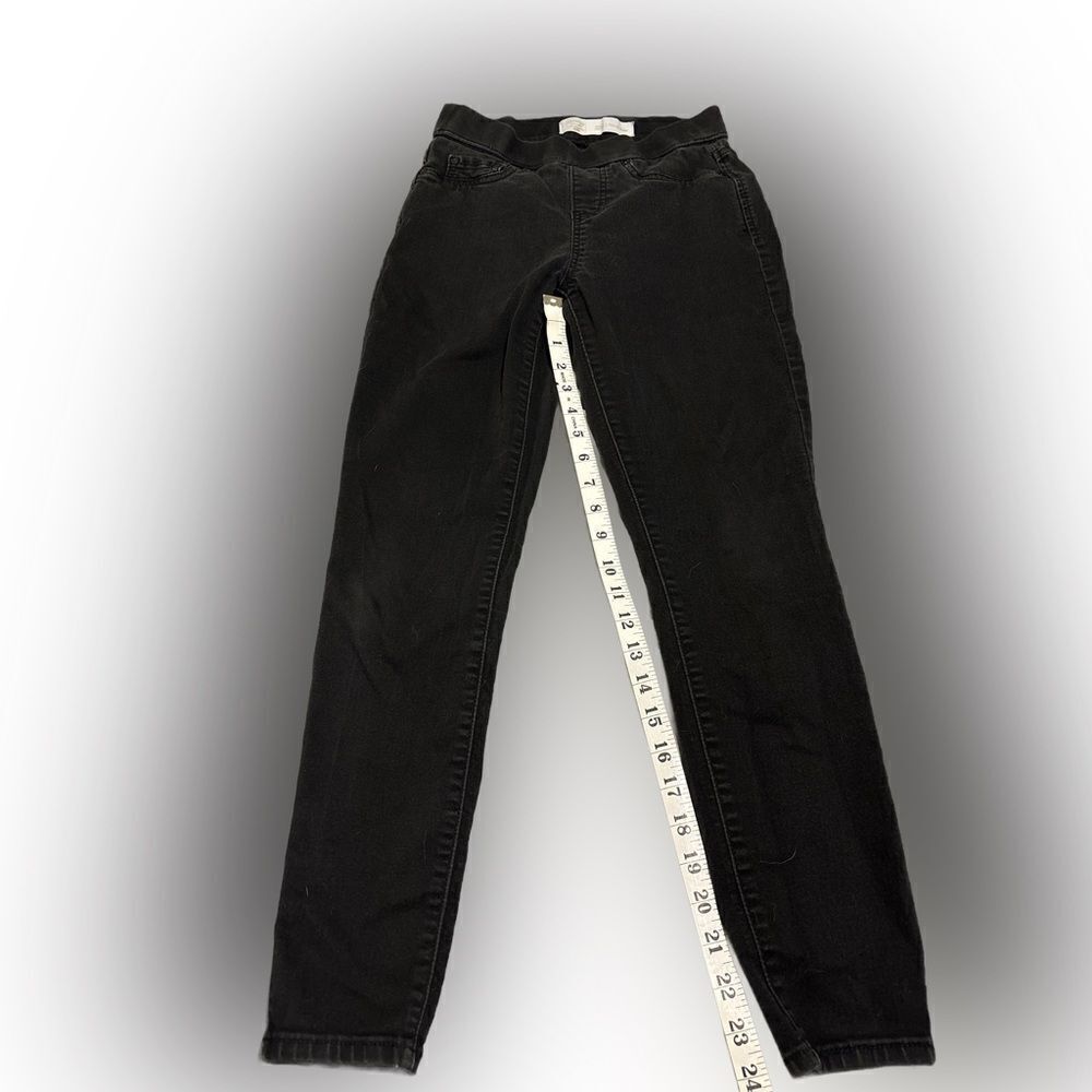 Signature Levi’s Pull-On Skinny Jeans - Picture 3 of 8